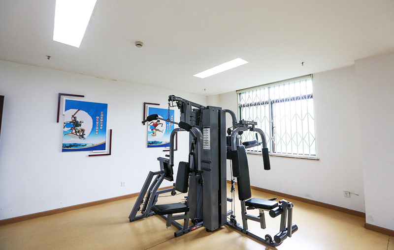 单位健身房器材